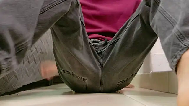 smell my feet while im giving you my  milk - βίντεο μοντέλου Martin_Williams