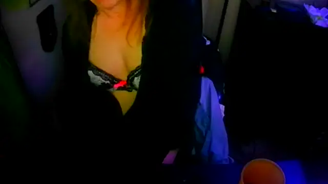[23 Dec 02:05] Public Show - vidéo du modèle de showcams GoodGirlKelly