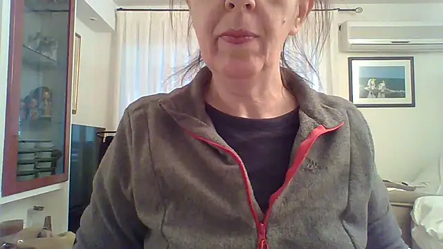 aiuto a farti 1 sega [20 Dec 11:11] - video by Lunamaya7 cam model