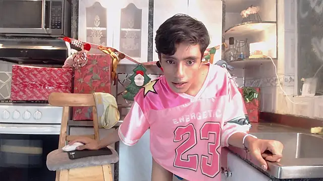 [28 Dec 16:35] Private Show - vidéo du modèle de showcams ABRAHAN_XO