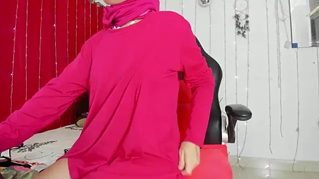 SHOW CUM