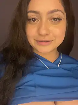 Amy squirts at the spa