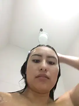 Shower ❤️ – video od webkamerové modelky Venuz_Rivers_