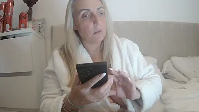 Sucking cock showing my tits - video by theblondecocklover cam model