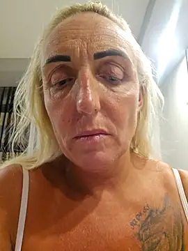 just being sexy - video by theblondecocklover cam model