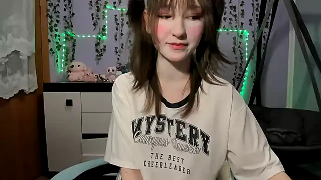 Fucked her ass with a 20 cm dildo and showed her open pussy - video Yoonhee_ki kameramallilta