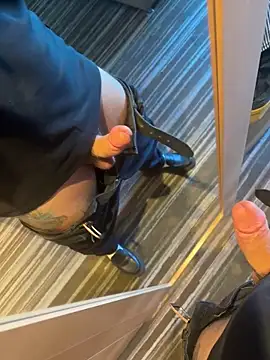 Mirror cumshot