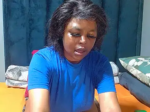 [22 Jan 10:15] Private Show - SpicyKitty33 adlı kamera modelinin videosu