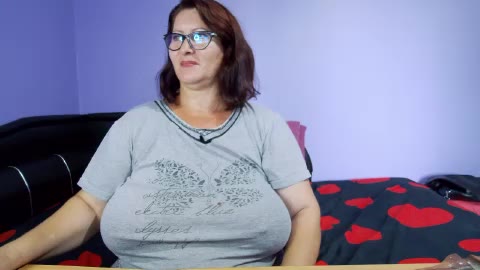 pussy play  missionary and   doggy－カメラキャストのEllaBellesの動画