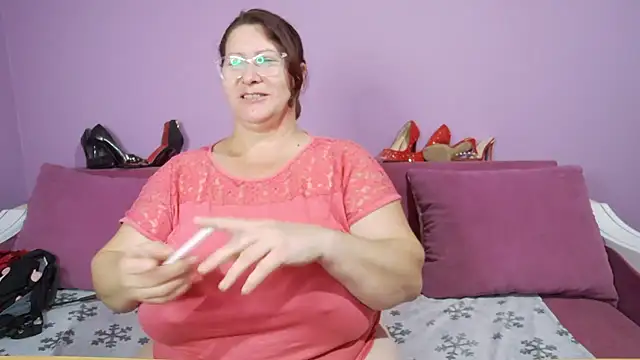 rubbing my pussy smoking - EllaBelles 캠 모델의 동영상