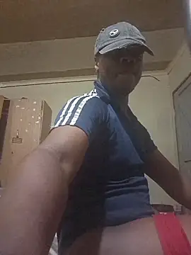 nice view of shaking ass legs up also - vidéo du modèle de showcams yourburget