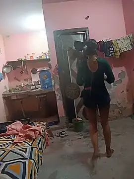[24 Jun 21:04] Private Show - video oleh model kamera Desipari_777