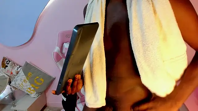 lets enjoy with me – видео вебкам-модели LucasBeckford