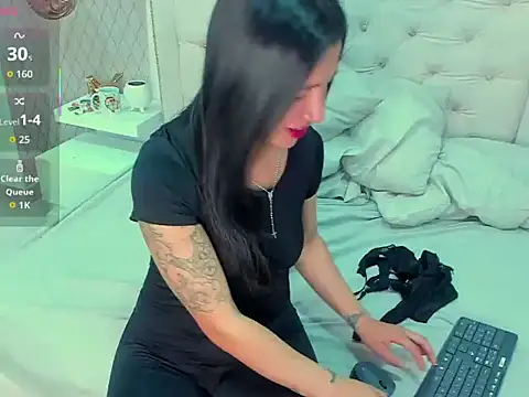 And if you look at how I touch myself, right?– Valenttina28 kameramodell videója