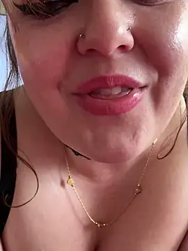 [24 Jan 16:01] Spy Show - video av KittyCreamKisses cam model