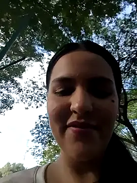 Private show in the park where danger gets me down💦🥵😈 - video av zaraluxx1 cam model