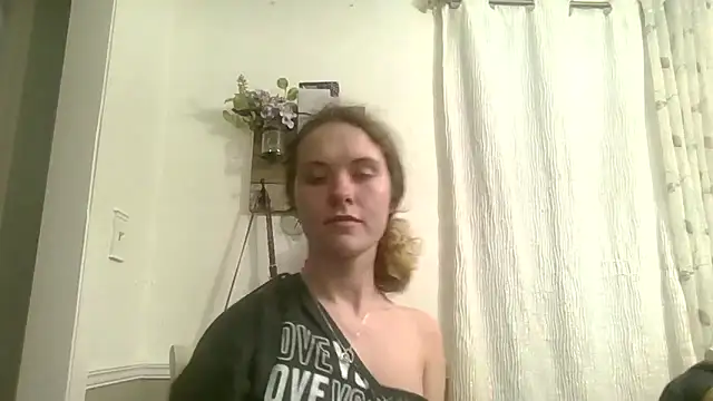 just having fun - video by thecouplessecret cam model