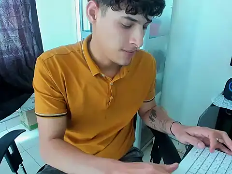 cum show🍆💦🥵 - vídeo de MaxStar26 modelo de câmara