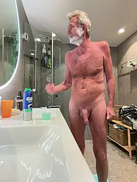 Shaving - soft cock - video by Pierre4tjyxx cam model