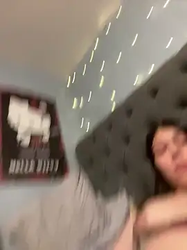 [23 Jan 16:59] Spy Show - vidéo du modèle de showcams rosasalure