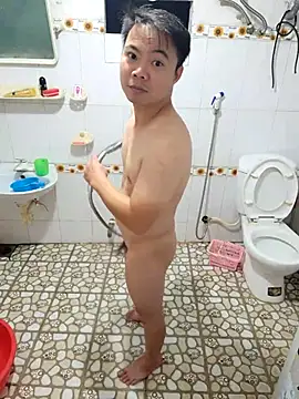 taking a shower - βίντεο μοντέλου Deptraidatinh