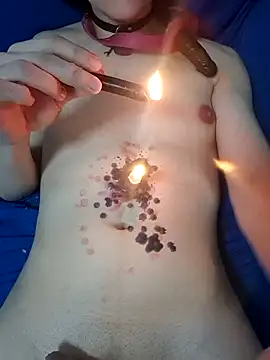 Sufriendo con velas 🕯❤️‍🔥 - video Sakura_trans kameramallilta
