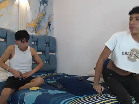 golden shower show + 2 cumshots 🍆💦 - 視頻由 MAPOLA_GREAT 主播提供