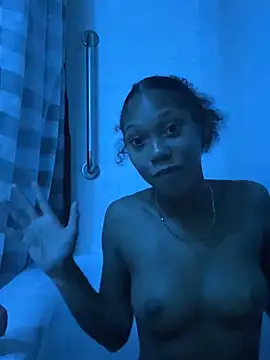 [17 Apr 21:53] Private Show – видео вебкам-модели Tamiii420