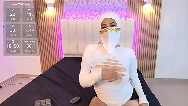 PLAYING WITH MY TITS - video by Rashid_Farah111 cam model