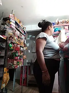 Shows tits 🍒Store customer 🤫