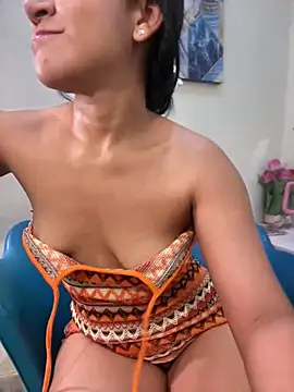 rub my clit - video van IriaLux cam-model