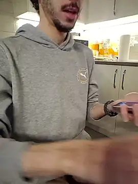 He Was Way Too Curious 😏 - vídeo de la modelo de cam elimystxo