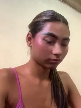 SÚPER blojow 😋😈 – video od webkamerové modelky GeorgiandCoi