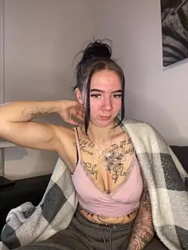 My hot Tattooed body + Tits – видео вебкам-модели ZoeYoungxx