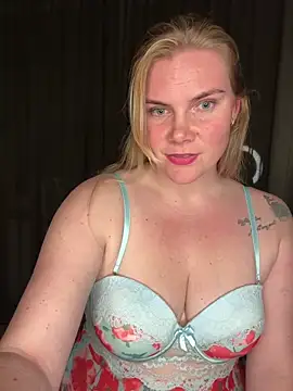 Masturbating in my new lingerie dress - βίντεο μοντέλου SexyBlondJoanna
