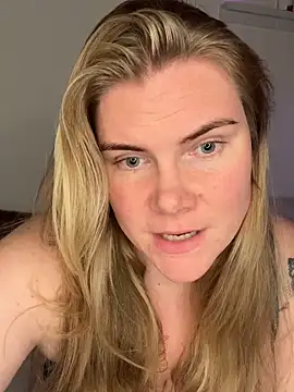 Deep Finger Play & Toy Fuck — All Up Close 😍📸 - video av SexyBlondJoanna cam-modell