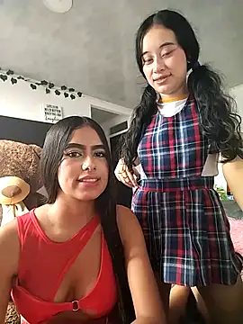 I INVITE A FRIEND TO MY HOT HOUSE - l0lita_emi 캠 모델의 동영상