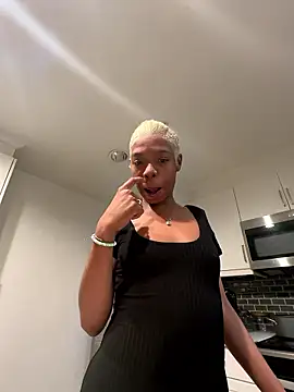 [10 Jan 22:15] Public Show - video by KimmiPop cam model