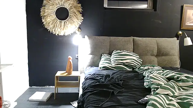 [12 Mar 05:17] Public Show - vidéo du modèle de showcams Mr_Gspt