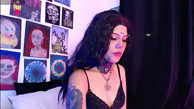 FINGERING PUSSY + SPANK ASS