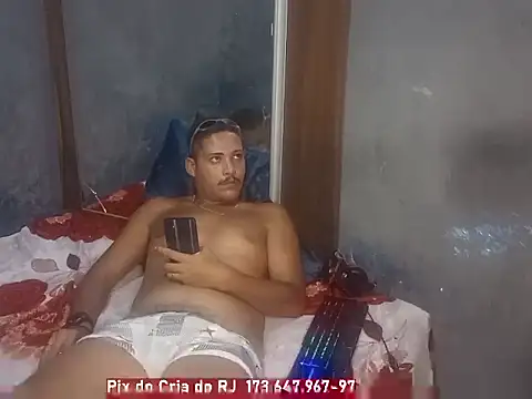 [15 Jan 22:53] Public Show - 視頻由 GustavoGCriaRJ 主播提供