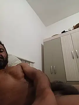 [21 Aug 05:45] Public Showzinho - video by mineirinho22cmAtv cam model