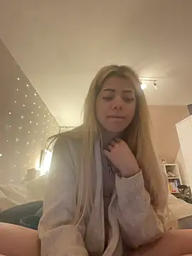 I make myself cum with Satisfyer toy－カメラキャストのMelliMoonの動画