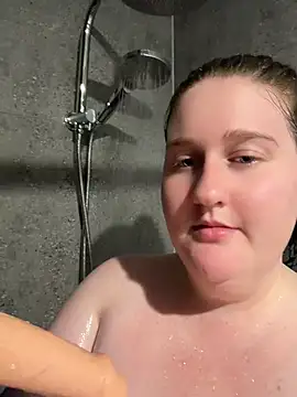 cock sucking in the shower – video modela na kameri xopeachybaby