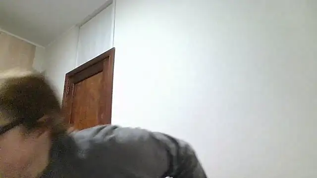 [28 Jan 18:35] Spy Show - Vídeo de Miasexmilf, modelo de vídeos