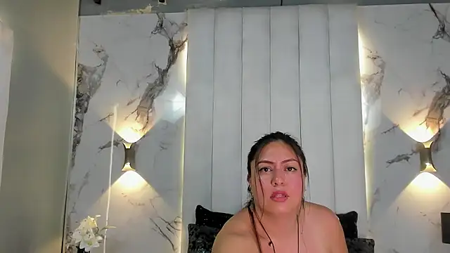 [25 Jan 22:21] Private Show - clip cu ZaraKnox model videochat