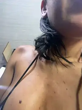 I SUCK MY FEET COME🔥😈