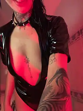 I am your perverse girl in a bathtub 💦🥵 - video by SalemBlackrose cam model