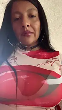 me encantan escupirme e imaginar que es tu leche