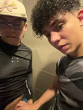 SUCK COCK IN THE GYM ( CRUISING)